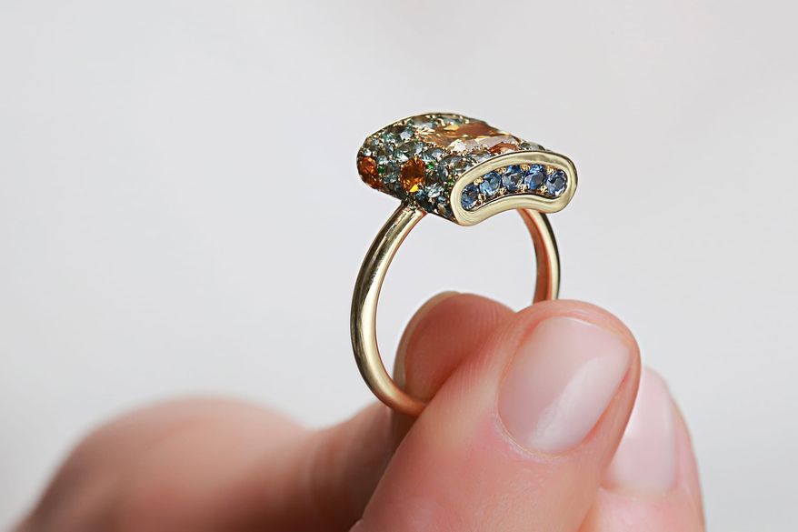 On-figure jewelry photography | social media & advertising | © Sotheby’s