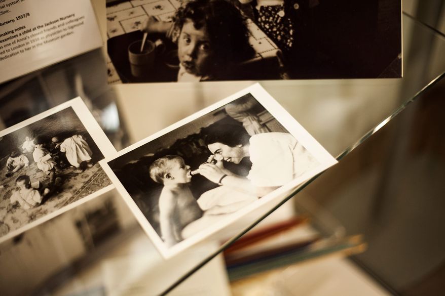 Anna Freud's room permanent display | museum photography | © Freud Museum London
