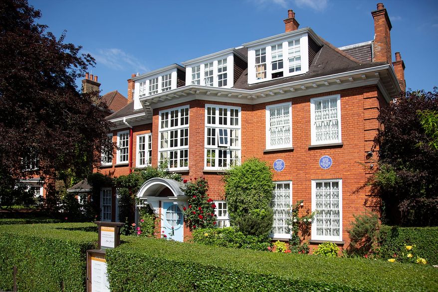 Freud Museum London | museum photography | © Freud Museum London